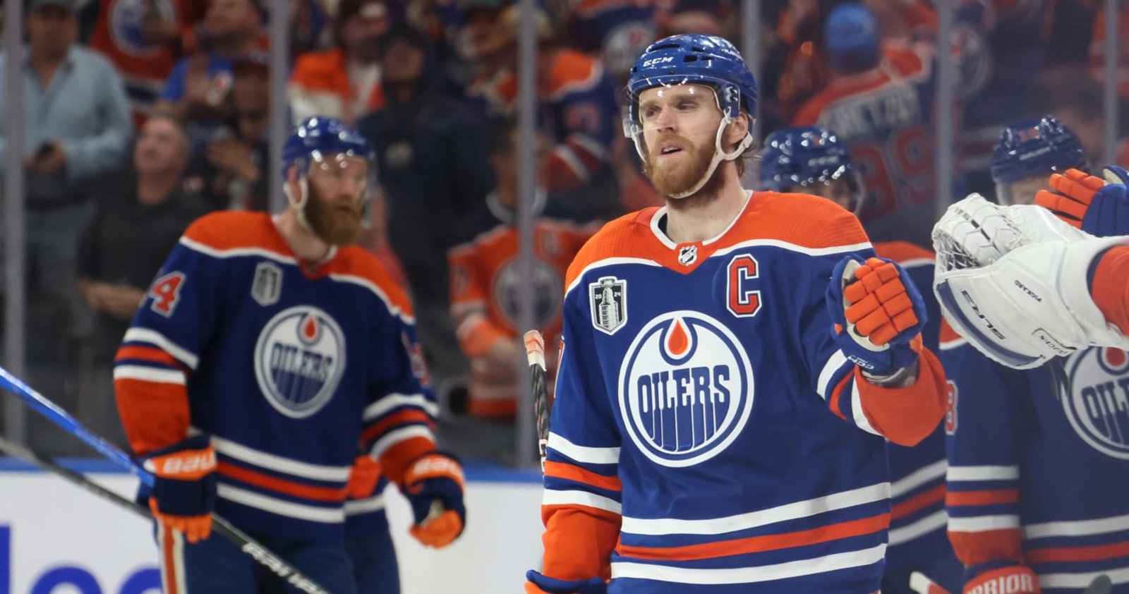 Connor McDavid Breaks Wayne Gretzky’s NHL Report for Assists in Single Playoff Run
