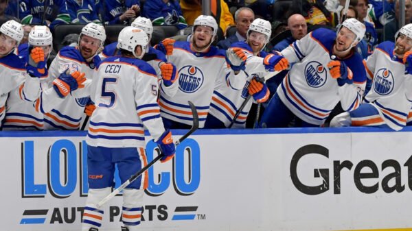 Oilers Maintain Off Canucks in Recreation 7 Win, Get Love from NHL Followers After Reaching WCF