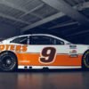 Hendrick cuts sponsor after Hooters cannot pay payments