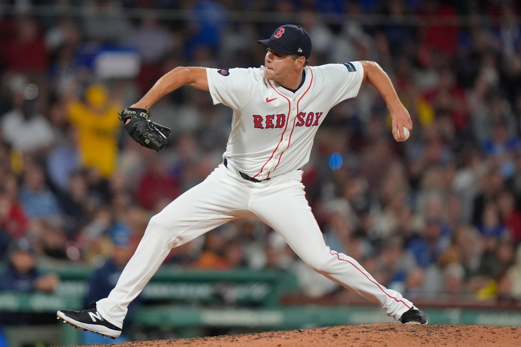 Pink Sox reliever Wealthy Hill, 44,  pitches in sport for twentieth season in row