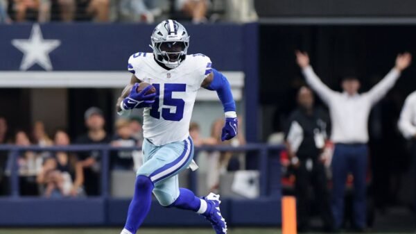 Cowboys operating backs Ezekiel Elliott, Rico Dowdle amongst NFL’s least environment friendly by Week 2