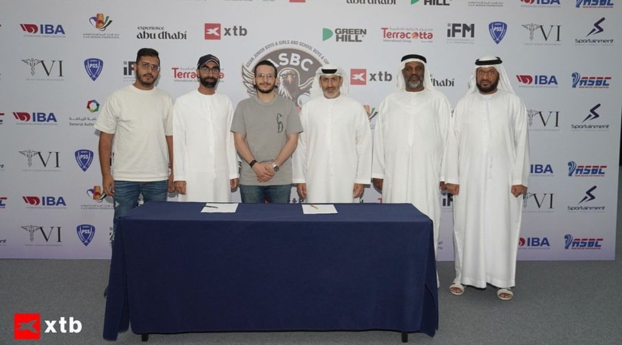 XTB Establishes Sponsorships in UAE Boxing and Greek Economics Olympiad