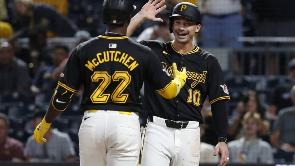 Cardinals vs. Pirates MLB participant props and odds