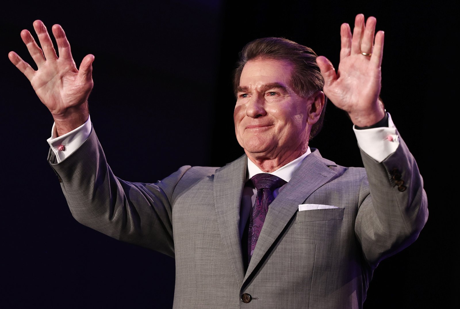 Donald Trump Points Warning to Steve Garvey Amid Senate Seat Race