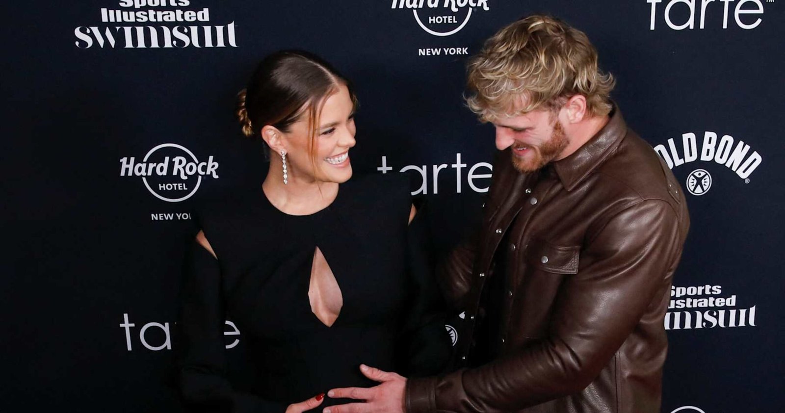 Photograph: WWE’s Logan Paul, Nina Agdal Announce Beginning of Their 1st Youngster Esmé Agdal