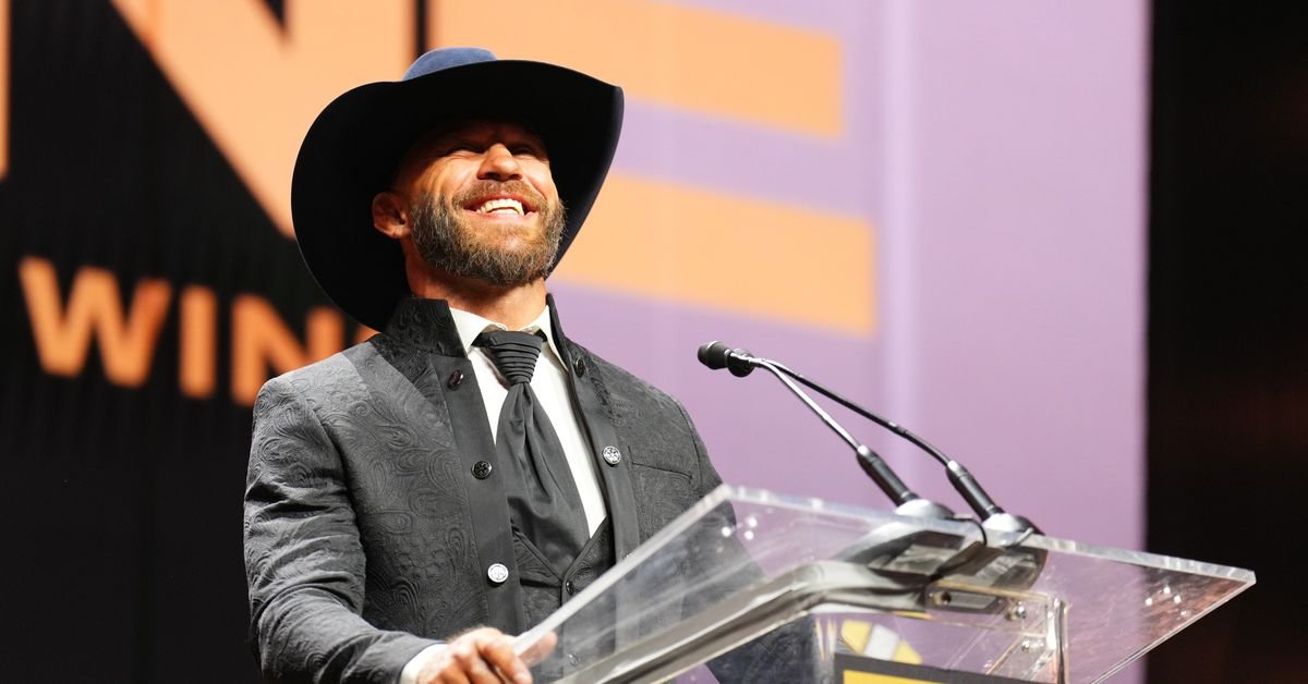 ‘Does a bunch of steroids and comes again’: Professionals react to Donald Cerrone teasing UFC return