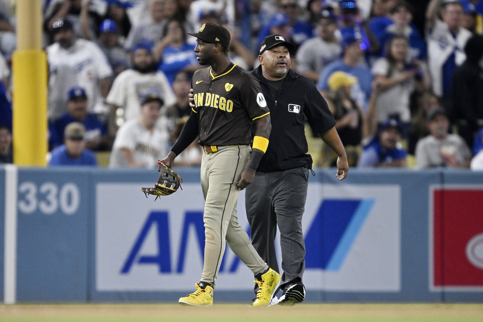 MLB Playoffs: Padres Outfielder Has Pointed Phrases for Dodgers Followers