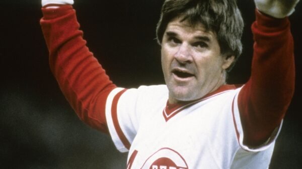 MLB Legend Pete Rose Useless at 83