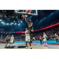 Dunk pageant at EuroLeague begin: FCBB and Actual Madrid improve BMW donation sum for “Dunks for Tomorrow”.