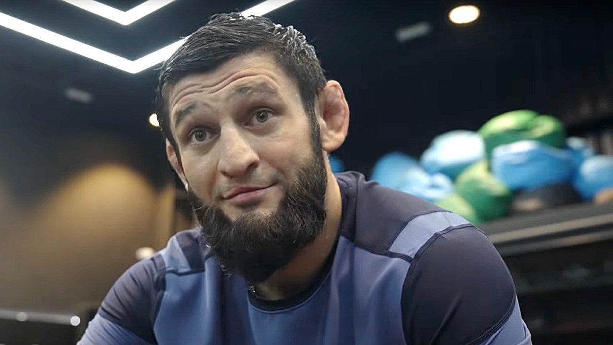 UFC 308 Embedded, Episode 2: ‘Now’s my time’