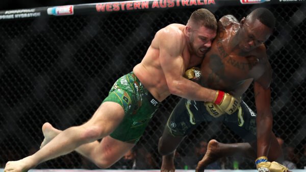 UFC champ Dricus Du Plessis: No middleweight can ‘overpower me,’ not even Khamzat Chimaev