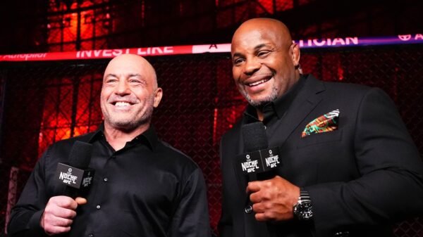 Dana White praises Joe Rogan as ‘the best to ever do it’ for fight sports activities commentators