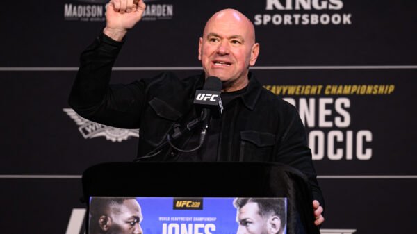 Dana White explains determination to carry again outdated gloves earlier than UFC 309