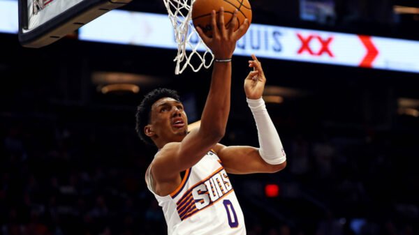 Suns standout rookie is already drawing rave critiques