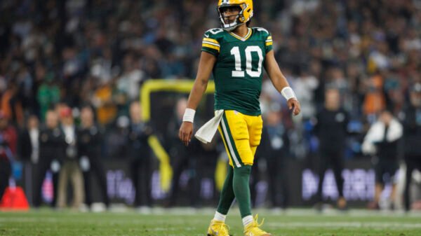 Packers coach Matt LaFleur nonetheless will not rule out QB Jordan Love for Sunday’s sport