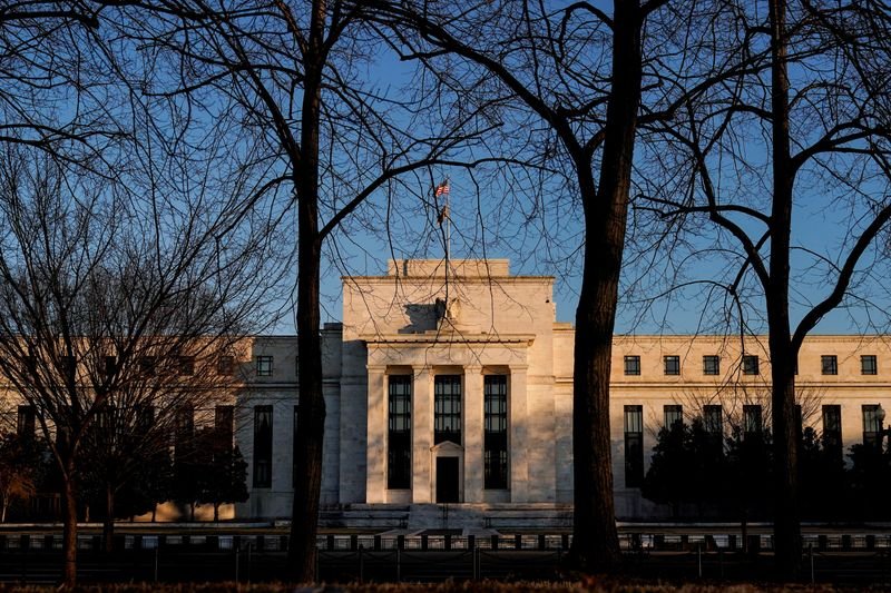 Fed governors stake out competing views of inflation danger