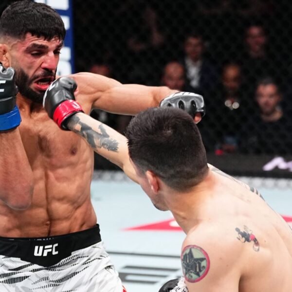 Amir Albazi points assertion following lopsided resolution loss to Brandon Moreno at UFC Edmonton: “It wasn’t my evening”