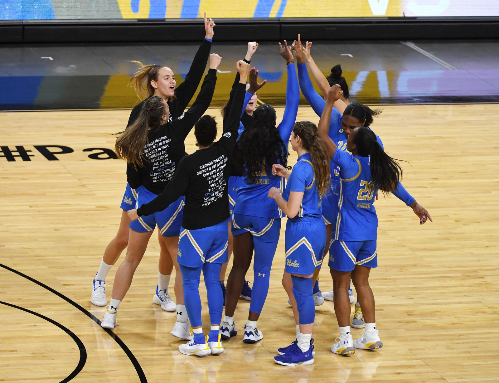 UCLA Ladies’s Basketball Shockingly Upsets No. 1 South Carolina