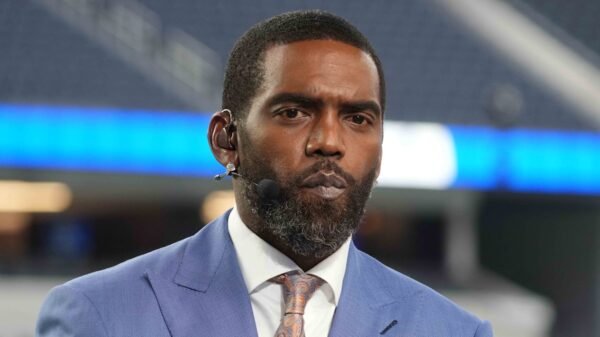 Randy Moss Stepping Away From ESPN to Deal With ‘Private Well being Problem’