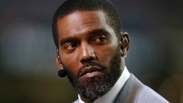 NFL HOFer Randy Moss to Step Away from ESPN to Deal with ‘Private Well being Problem’