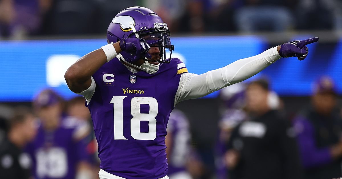 How can Vikings clinch a playoff berth in Week 15?