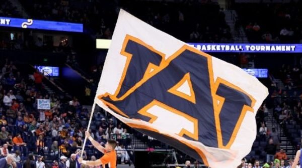 REPORT: Airplane Carrying Auburn Males’s Basketball Staff Diverted Resulting from In-Flight Brawl Amongst Gamers