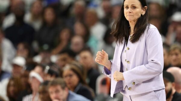 Liberty HC Brondello: ‘Pisses Me Off’ to See Foul Discrepancy After Loss vs. Lynx