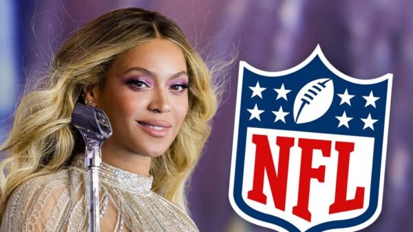 Beyoncé Serves Up Christmas-Cowboy Mash-Up For Netflix’s NFL Gameday