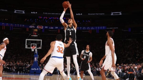 Victor Wembanyama Leaves NBA Followers in Awe as Bridges, Knicks Beat Spurs on Christmas