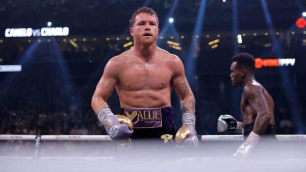 Canelo Alvarez reportedly set to face Terence Crawford in 2025