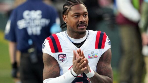 NFL Legend Reveals 2 Landing Spots for Stefon Diggs After A.J. Brown’s Highly-Anticipated Trade to Patriots