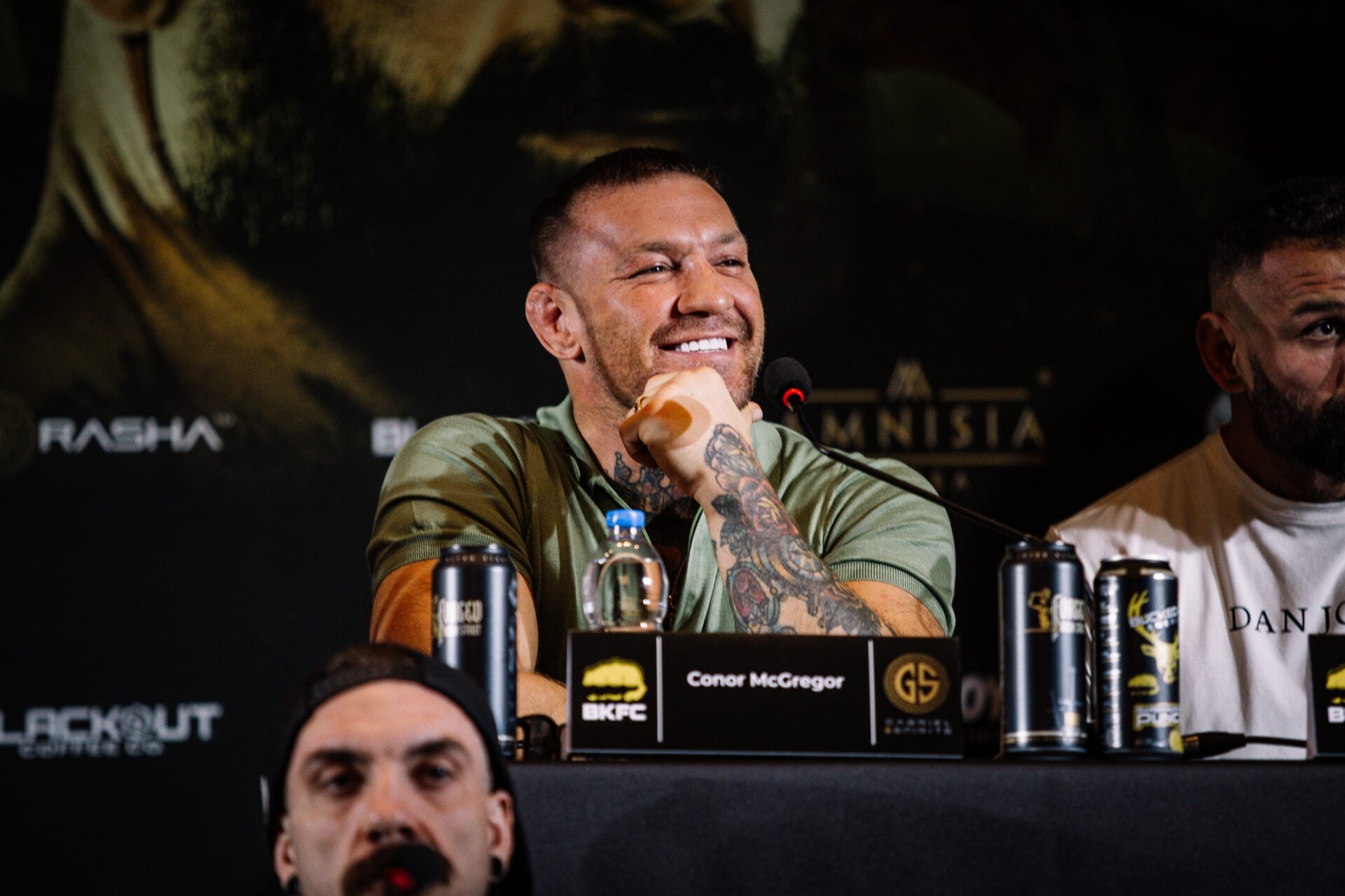 Max Holloway warned that Conor McGregor will not show up to UFC 329 by unbeaten champion