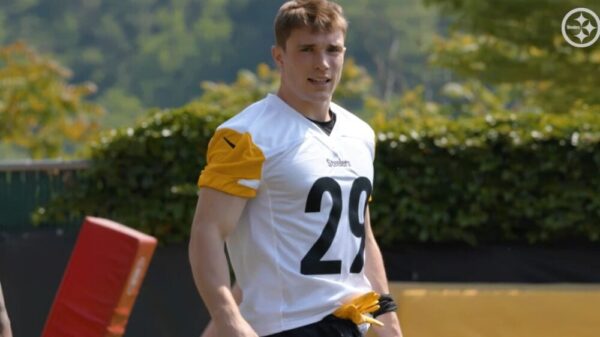 Navy Coach Shares Why ‘Gritty Guy’ Eli Heidenreich Can Carve Out Special Teams Role With Steelers