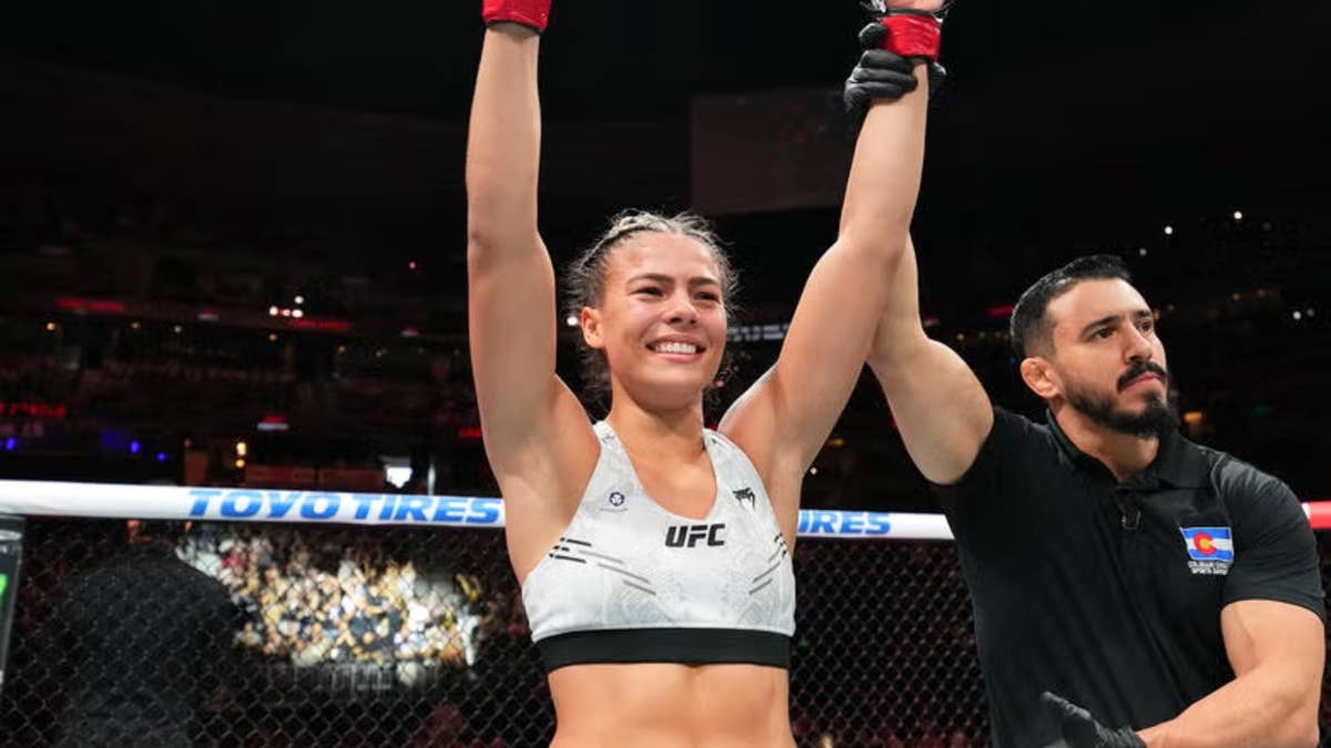 Luana Santos dominates Karol Rosa at UFC Vegas 119