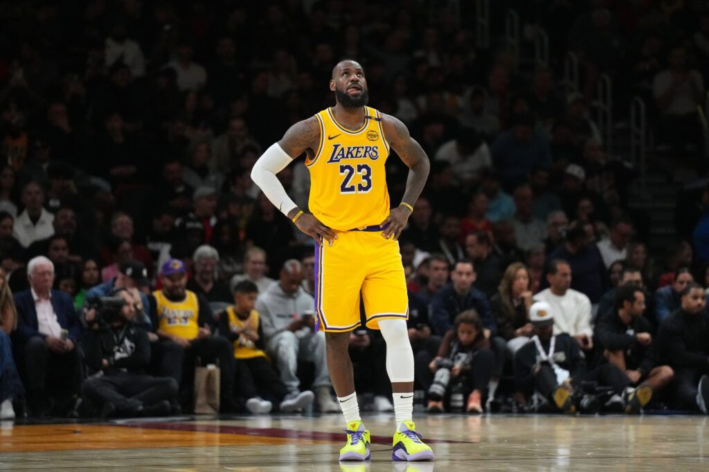 ‘One of the Most Forgiving People’ – NFL Legend Shannon Sharpe Details Why LeBron James Could Return to East Team