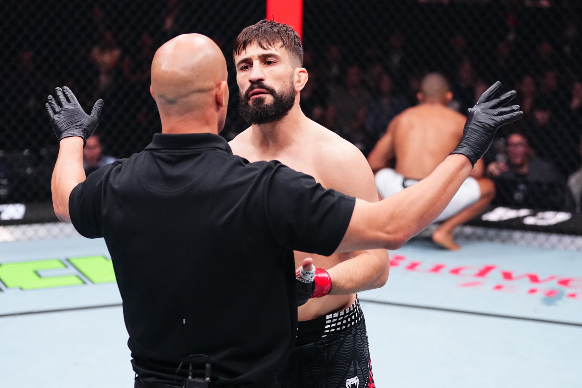 Legendary MMA coach blasts ‘scumbag’ referees in epic rant after controversial UFC Baku stoppage