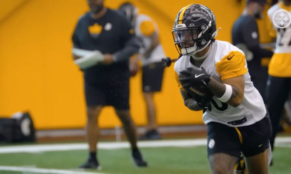 Analyst Believes Steelers Have NFL’s 20th-Best Running Back Room