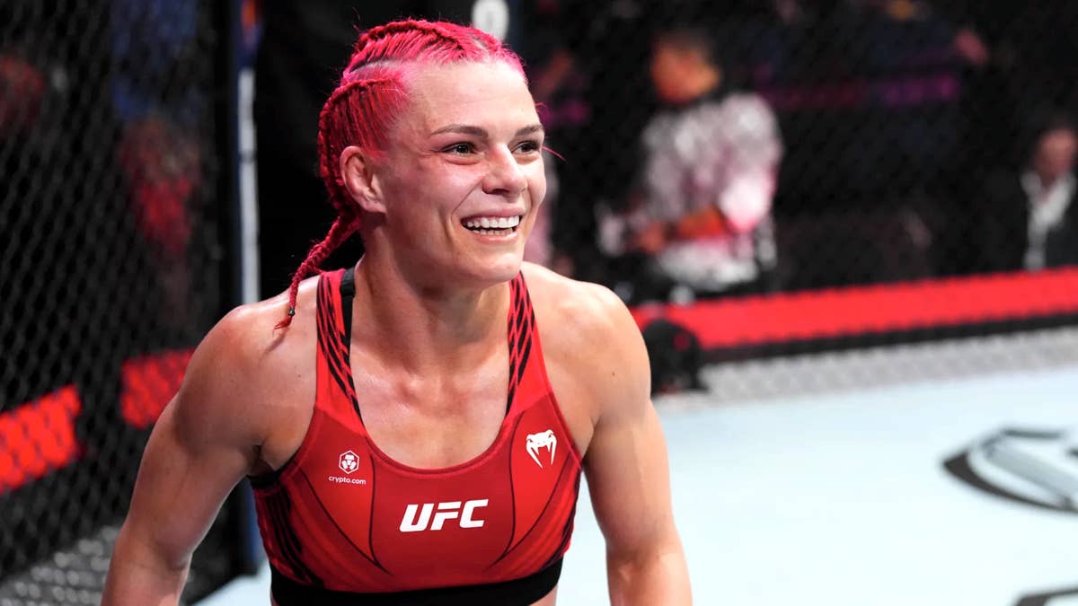 Gillian Robertson admits to smoking weed every day