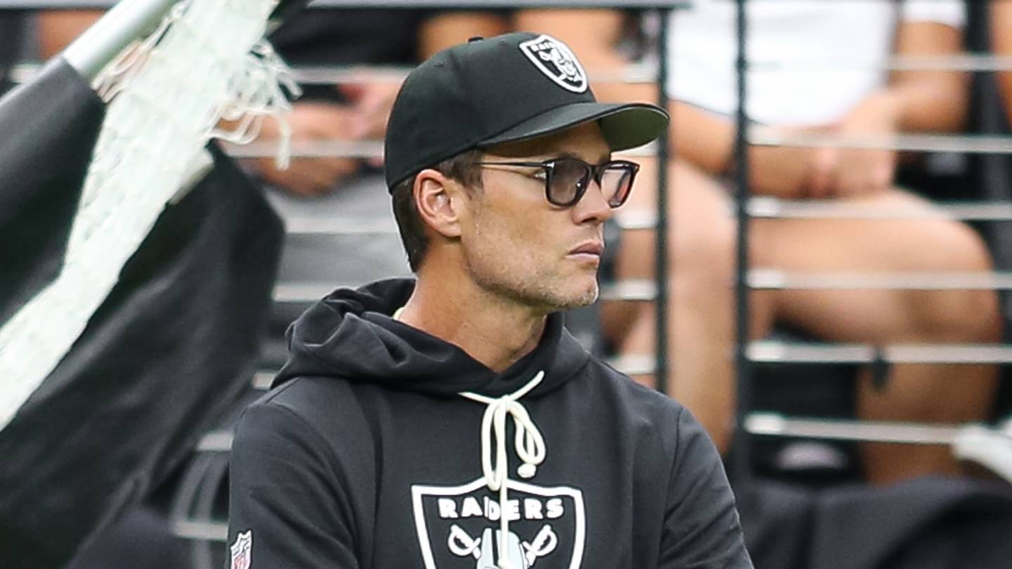 Tom Brady Understands Pressure Raiders’ Mendoza Will Face