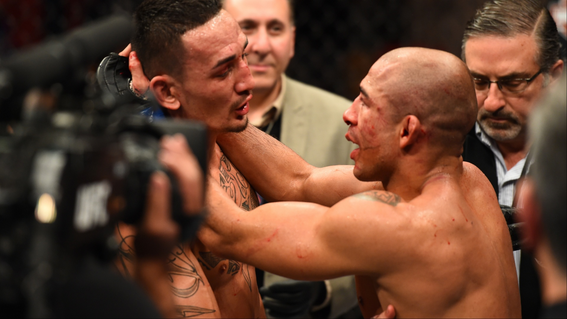 VIDEO | Max Holloway gets heartwarming message from Jose Aldo ahead of UFC 329