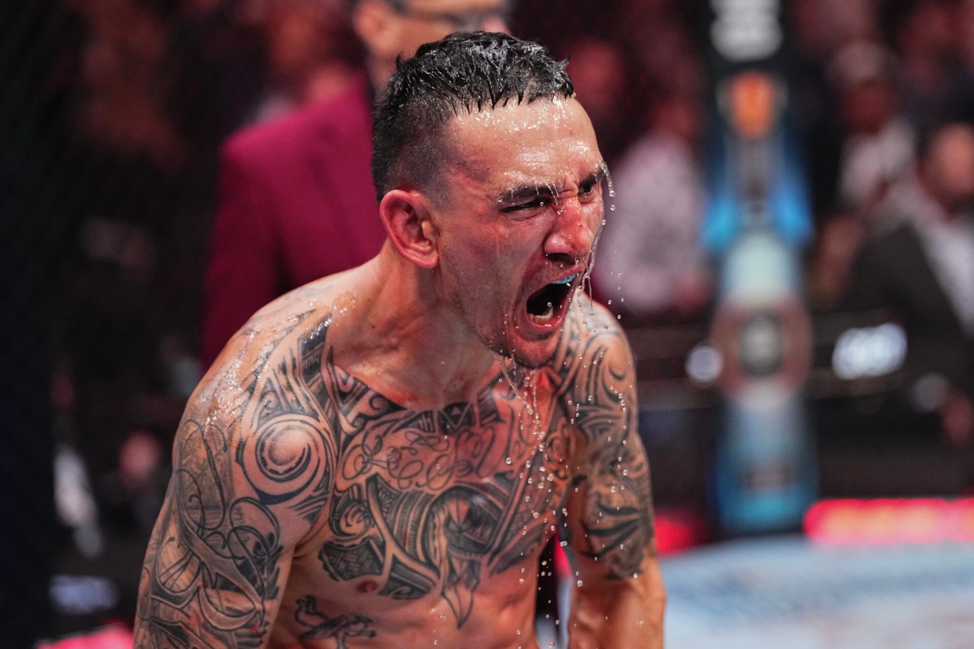 Max Holloway will move above 5 legends in race for UFC record as soon as round 1 starts at UFC 329