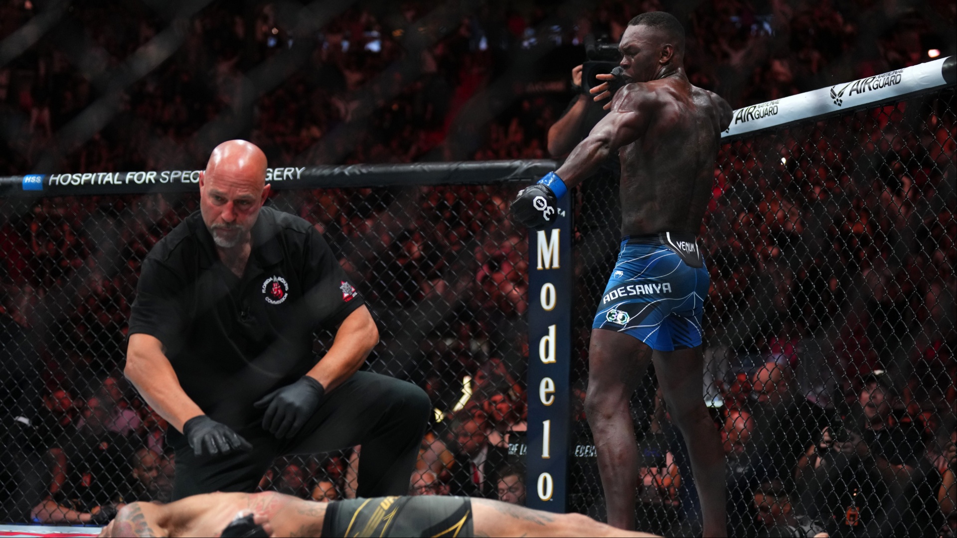 Israel Adesanya claims major injury nearly forced him out of iconic UFC 287 win