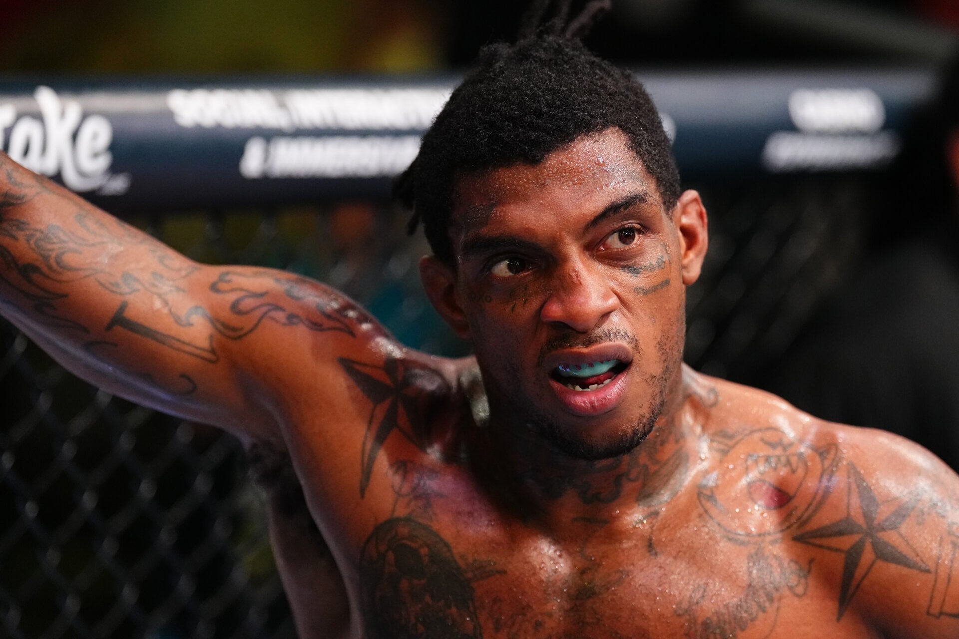 UFC fighter who previously withdrew due to ankle monitor seemingly disputes that he’s been released