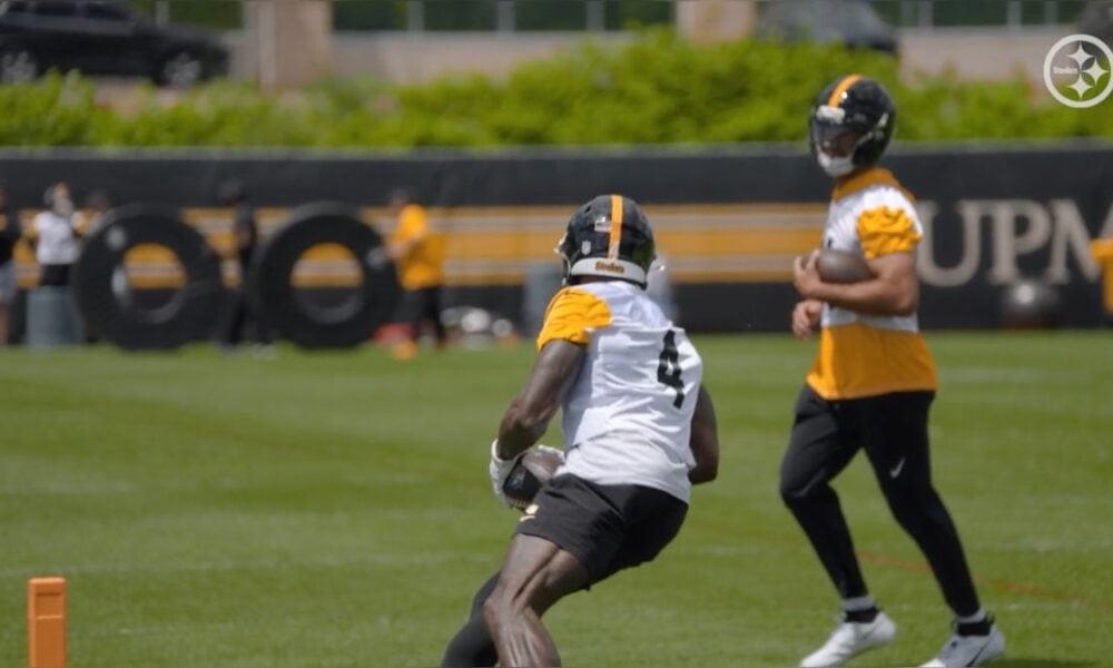CBS Sports Gives Steelers’ Top Offensive Trio Brutal Ranking