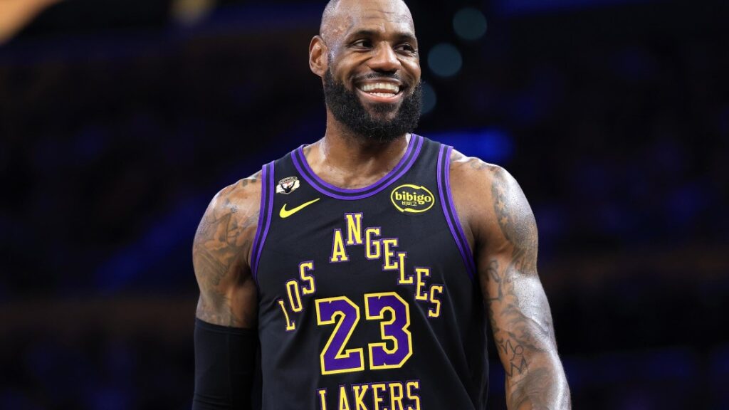 LeBron James joins Michael Jordan in Philadelphia