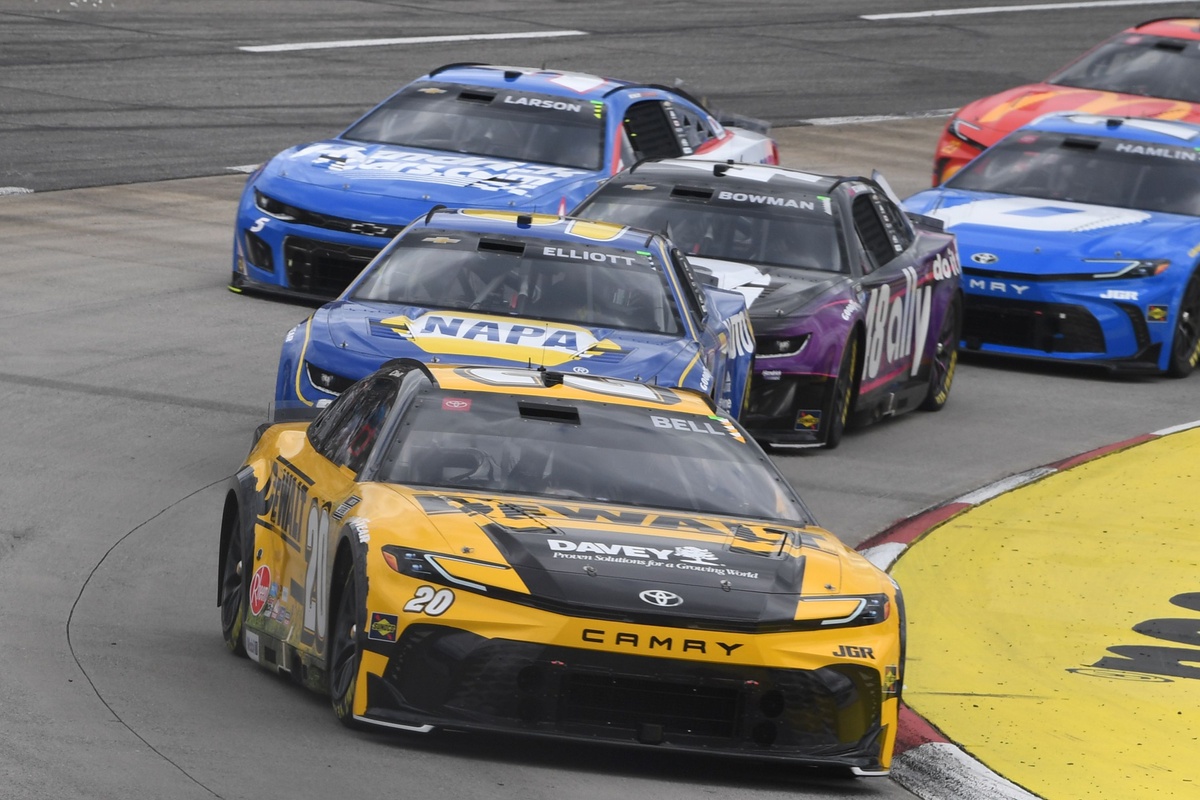 NASCAR instructs Cup teams to remove bumper foam from short track races