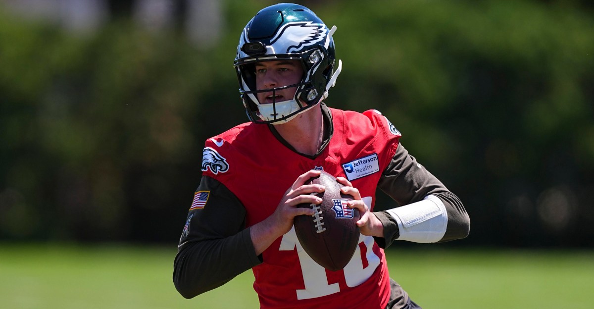 Eagles Training Camp Practice Notes: Backup quarterback battle heating up