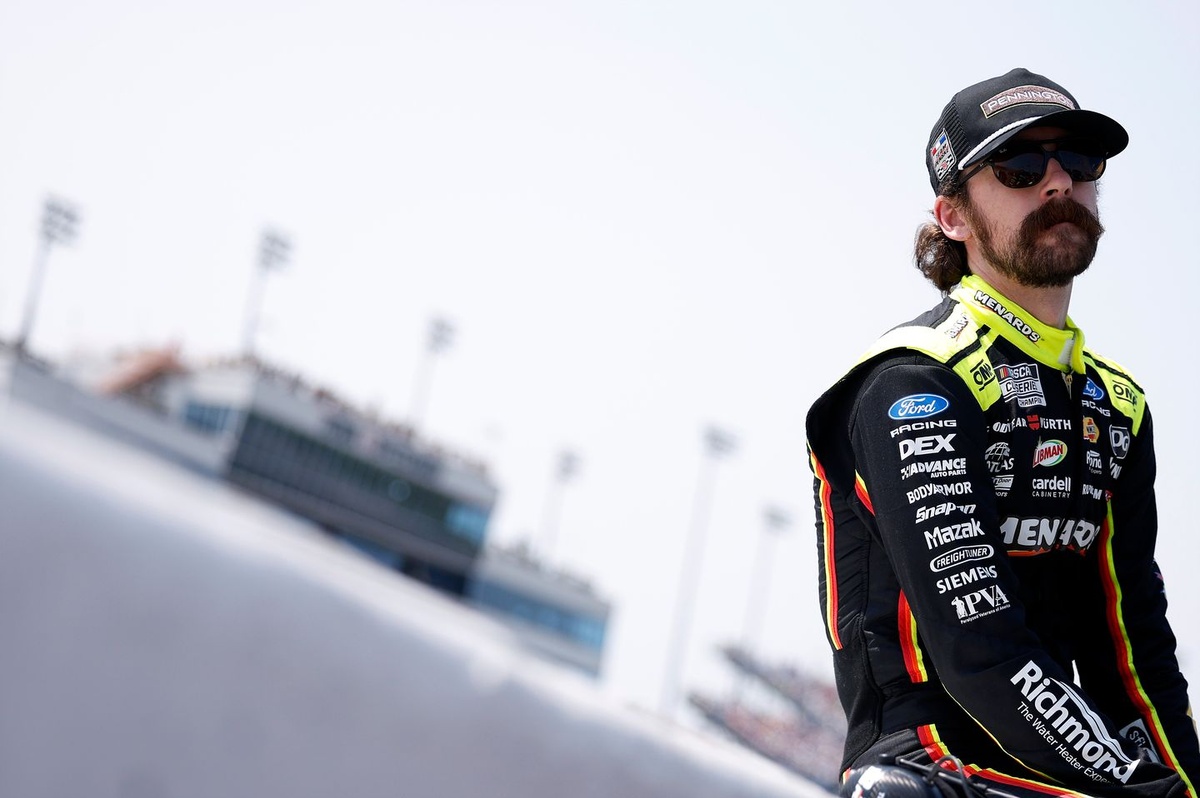 Ryan Blaney makes no excuses after third-place finish at Iowa