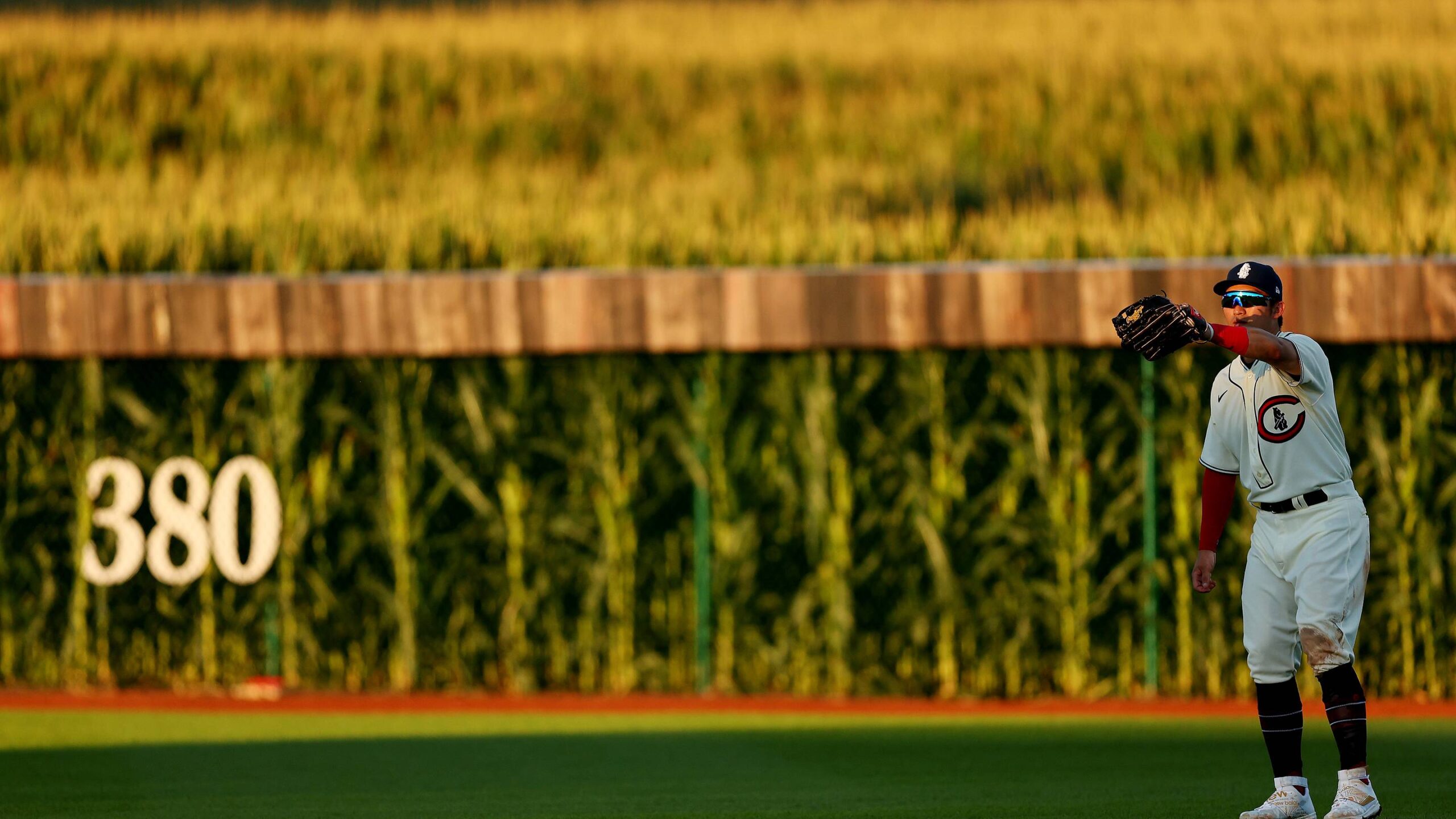 Netflix risks alienating Field of Dreams Game audience after MLB Opening Day issues
