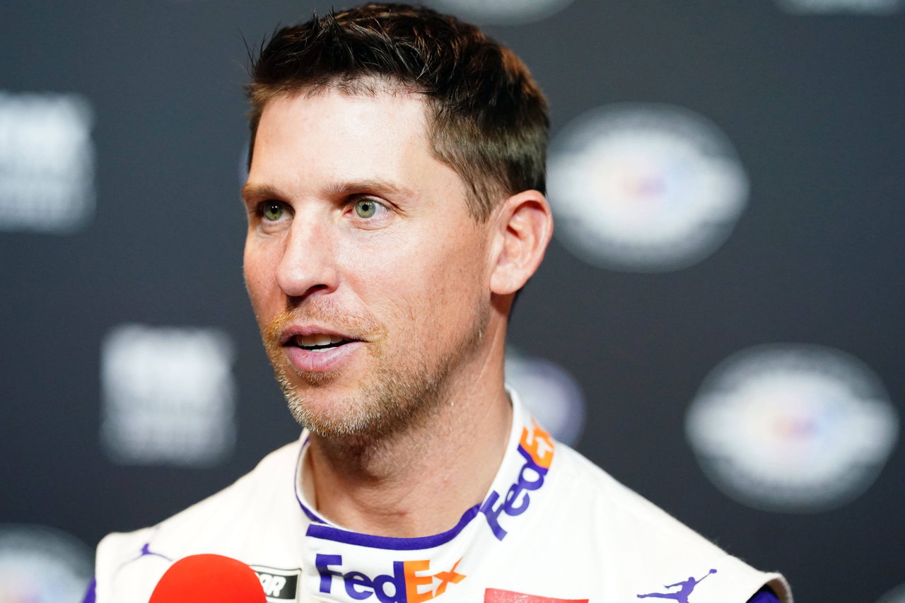 Denny Hamlin Reacts as Historic Hometown Track Honors Mom Mary Lou and Late Father’s NASCAR Dedication